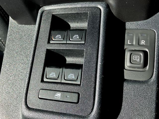 Certified 2025 Ford Bronco Badlands w/ Sasquatch Package AWD/4WD image 40