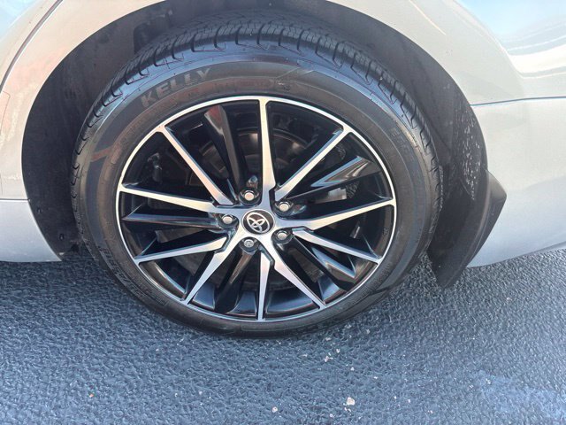 Used 2024 Toyota Camry SE FWD image 4