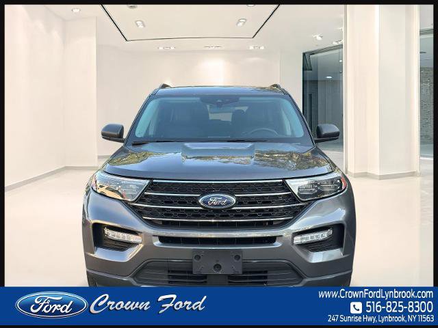 Certified 2022 Ford Explorer XLT w/ Equipment Group 202A AWD/4WD image 2