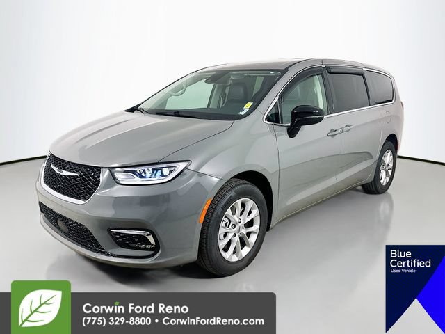 Used 2024 Chrysler Pacifica Touring-L AWD/4WD image 3