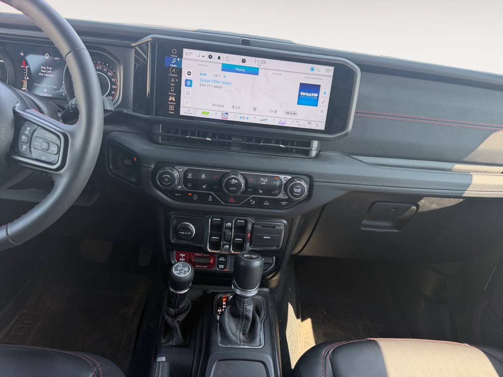 Used 2024 Jeep Wrangler Unlimited Rubicon AWD/4WD image 11