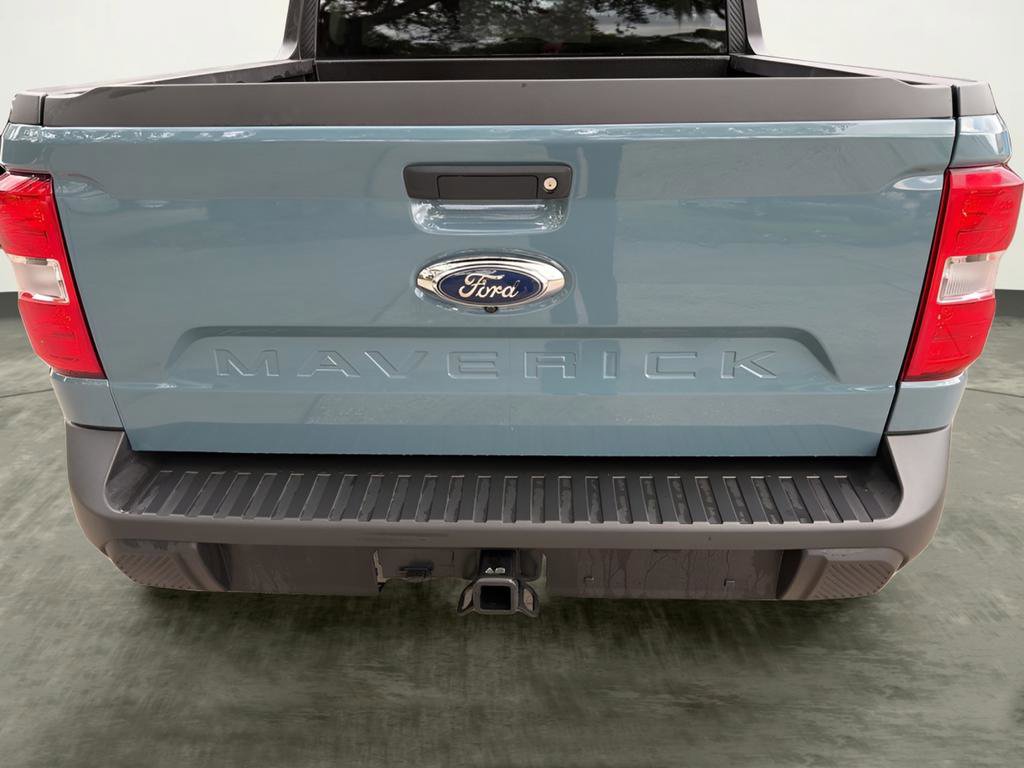 Certified 2022 Ford Maverick XLT image 3
