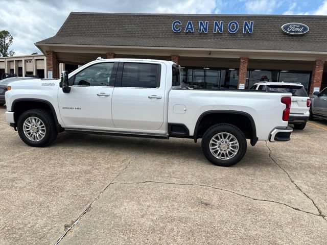 Used 2022 Chevrolet Silverado 2500 High Country w/ Z71 Off-Road Package AWD/4WD image 3