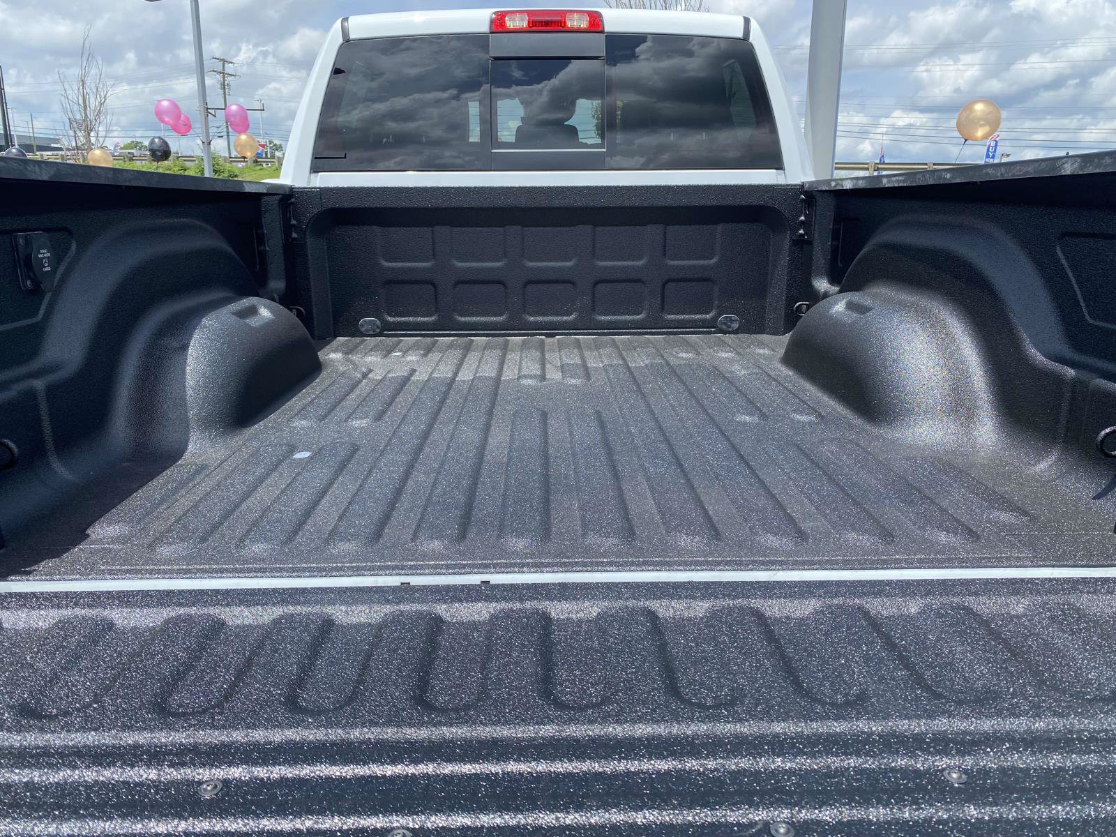 Used 2024 RAM 2500 Laramie w/ Safety Group AWD/4WD image 10