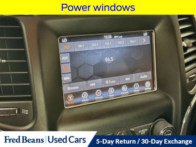 Used 2021 Jeep Grand Cherokee Laredo AWD/4WD image 18