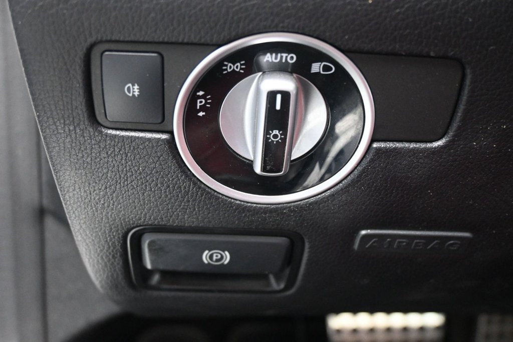 Used 2017 Mercedes-Benz SLC 300 image 11