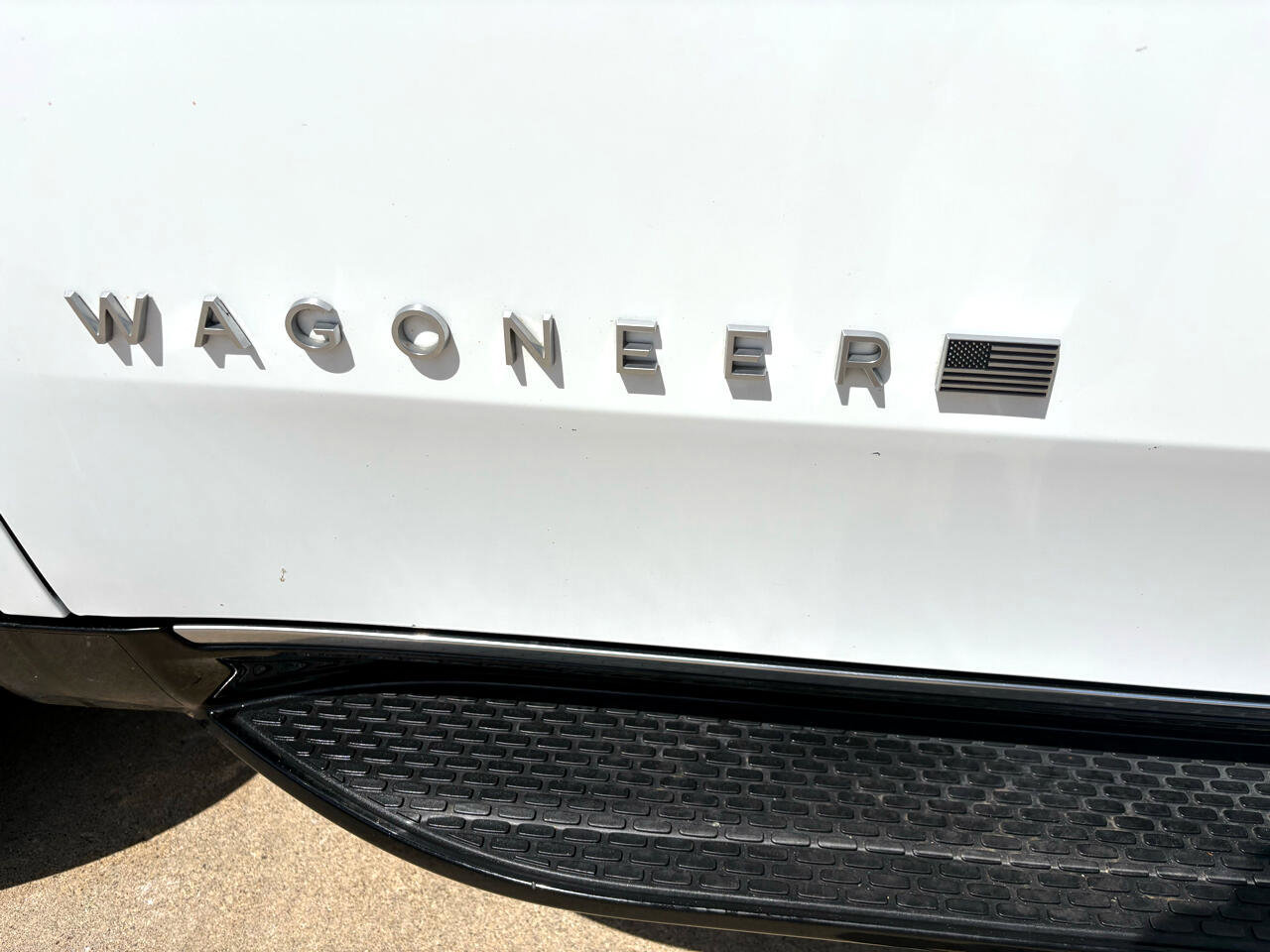 Used 2024 Jeep Wagoneer L Series II w/ Flexible Seating Group image 11