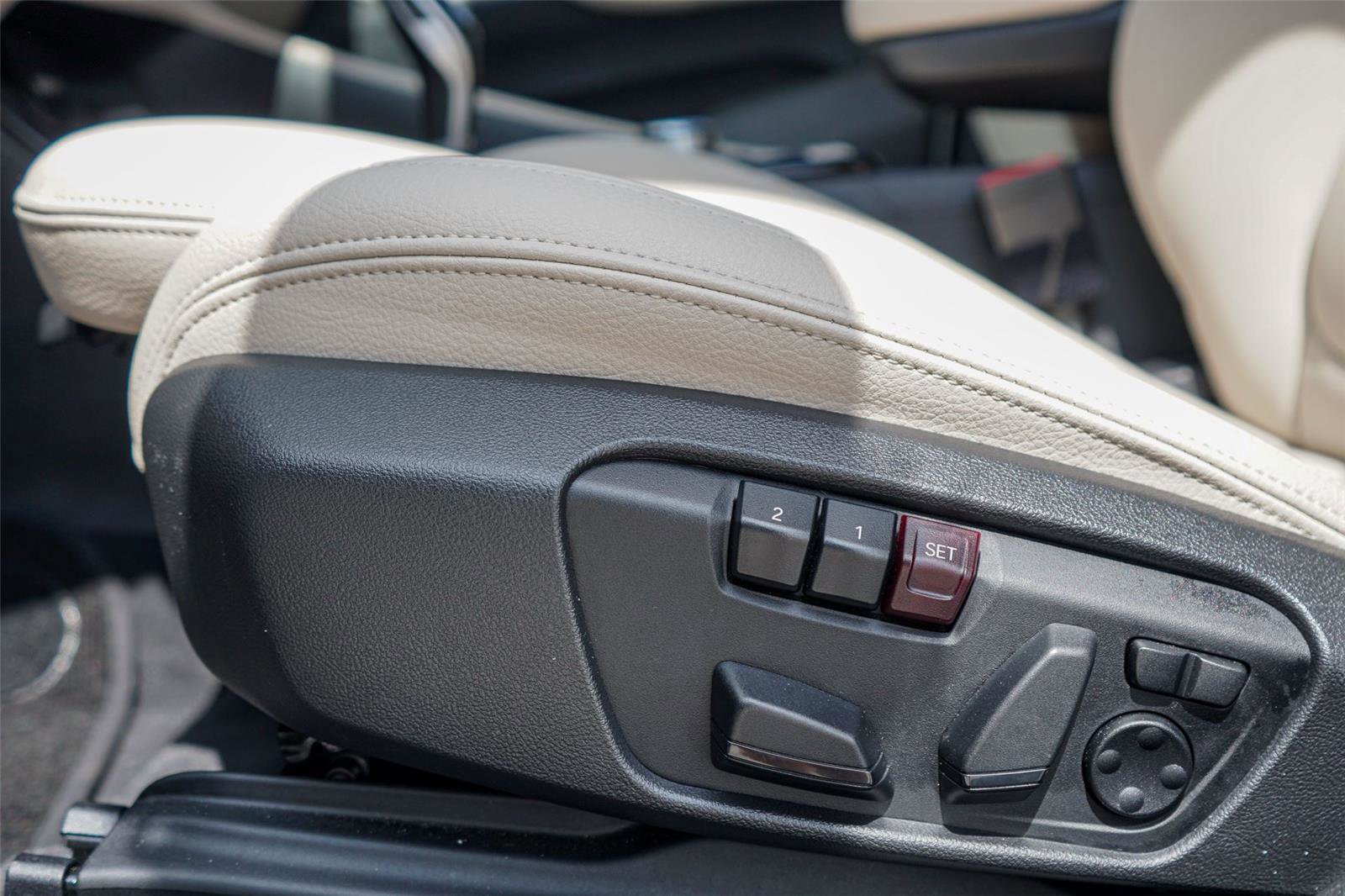 Used 2023 BMW X2 sDrive28i w/ M Sport Package FWD image 22