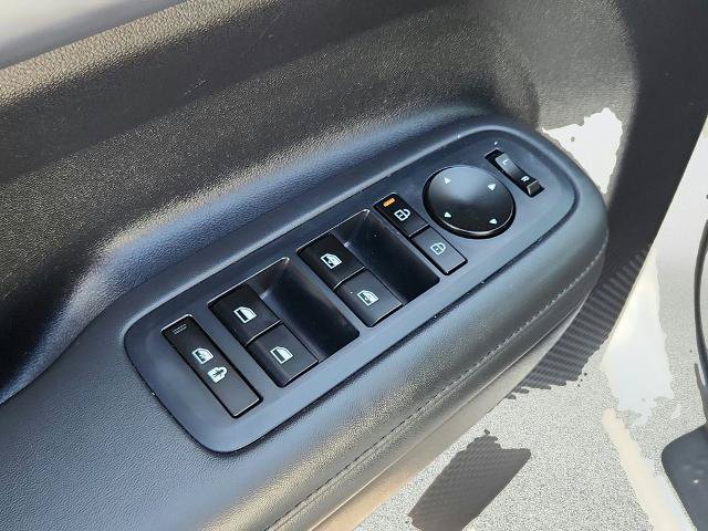 Used 2024 Hyundai Santa Fe SEL FWD image 17