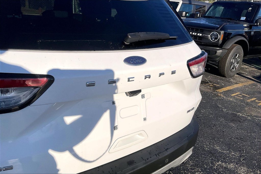 Certified 2022 Ford Escape SE w/ Cold Weather Package AWD/4WD image 31