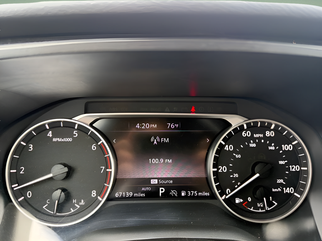 Used 2024 Nissan Rogue SV AWD/4WD image 25