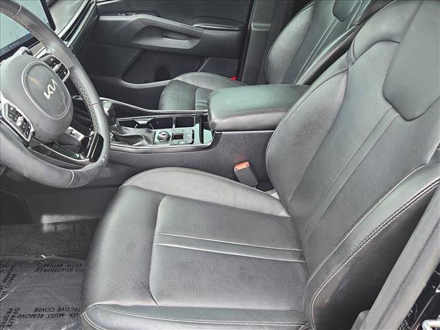 Used 2024 Kia Sorento S FWD image 16