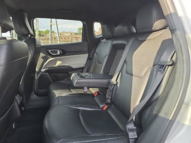 Used 2025 Jeep Compass Limited AWD/4WD image 13