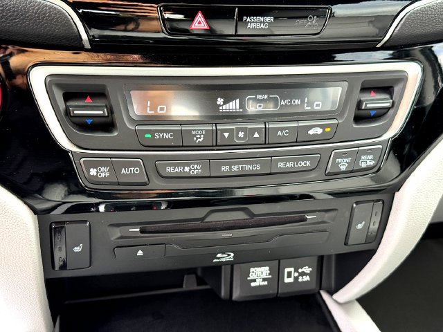 Used 2021 Honda Pilot Touring image 20
