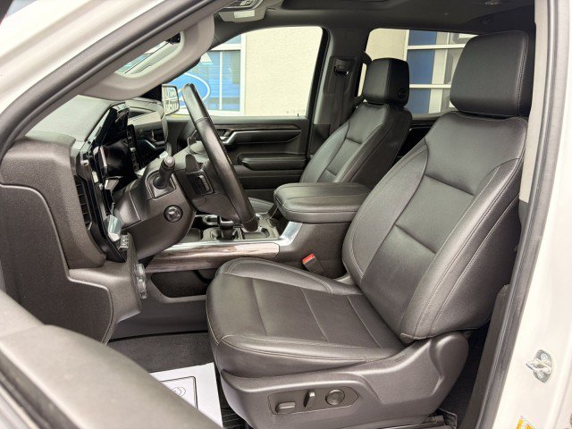 Used 2023 Chevrolet Silverado 1500 LTZ w/ LTZ Premium Package AWD/4WD image 11