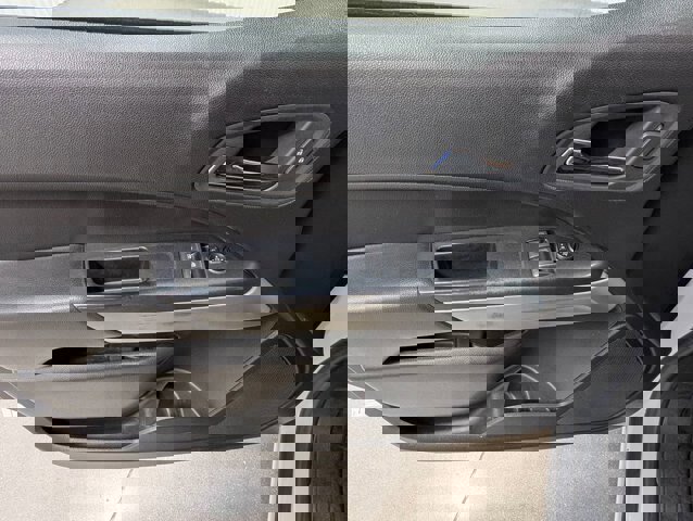 Used 2021 Chevrolet Colorado LT w/ Fleet Safety Package image 15