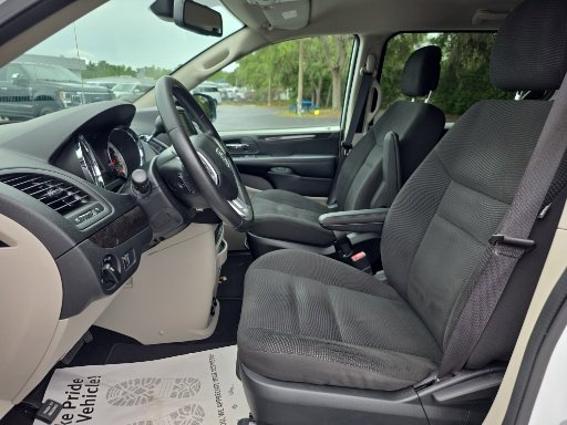 Used 2020 Dodge Grand Caravan SE w/ UConnect Hands-Free Group FWD image 6