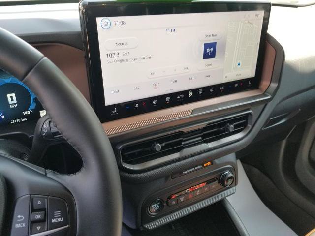Certified 2025 Ford Bronco Sport Outer Banks w/ Outer Banks Tech Package+ AWD/4WD image 19