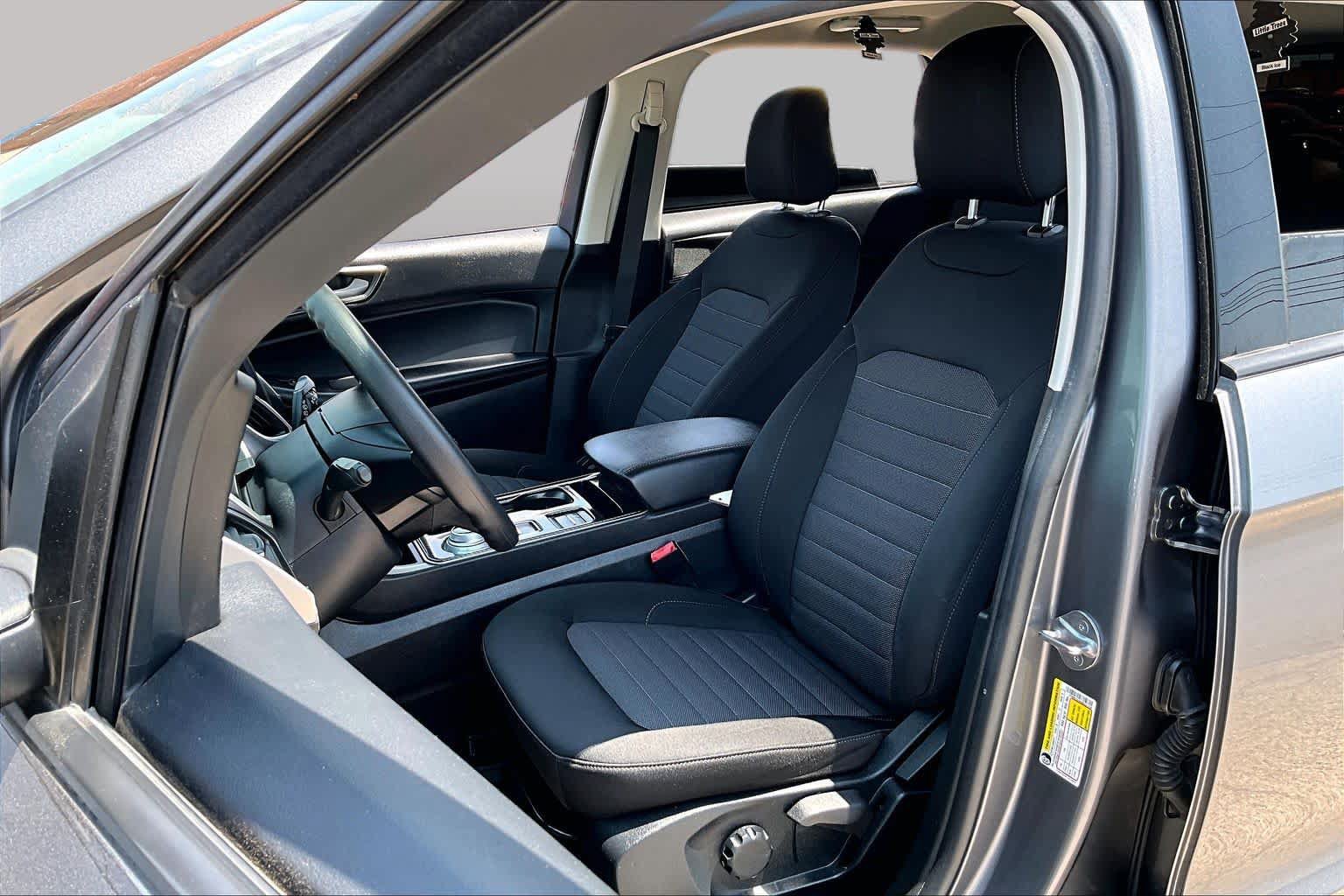 Certified 2021 Ford Edge SE FWD image 8