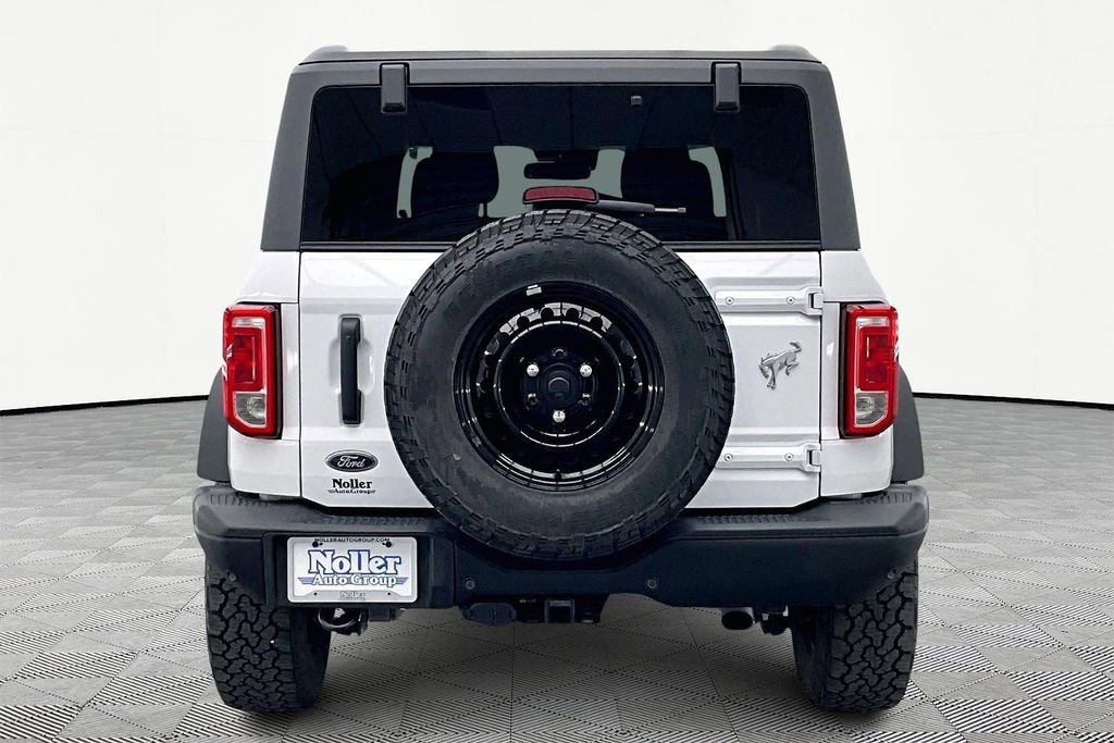Certified 2023 Ford Bronco Black Diamond image 3