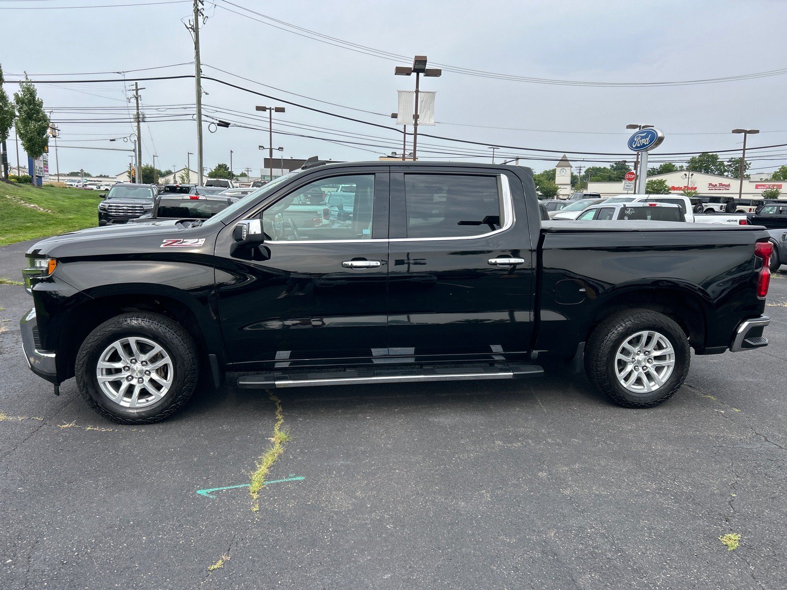Used 2019 Chevrolet Silverado 1500 LTZ w/ LTZ Plus Package AWD/4WD image 4