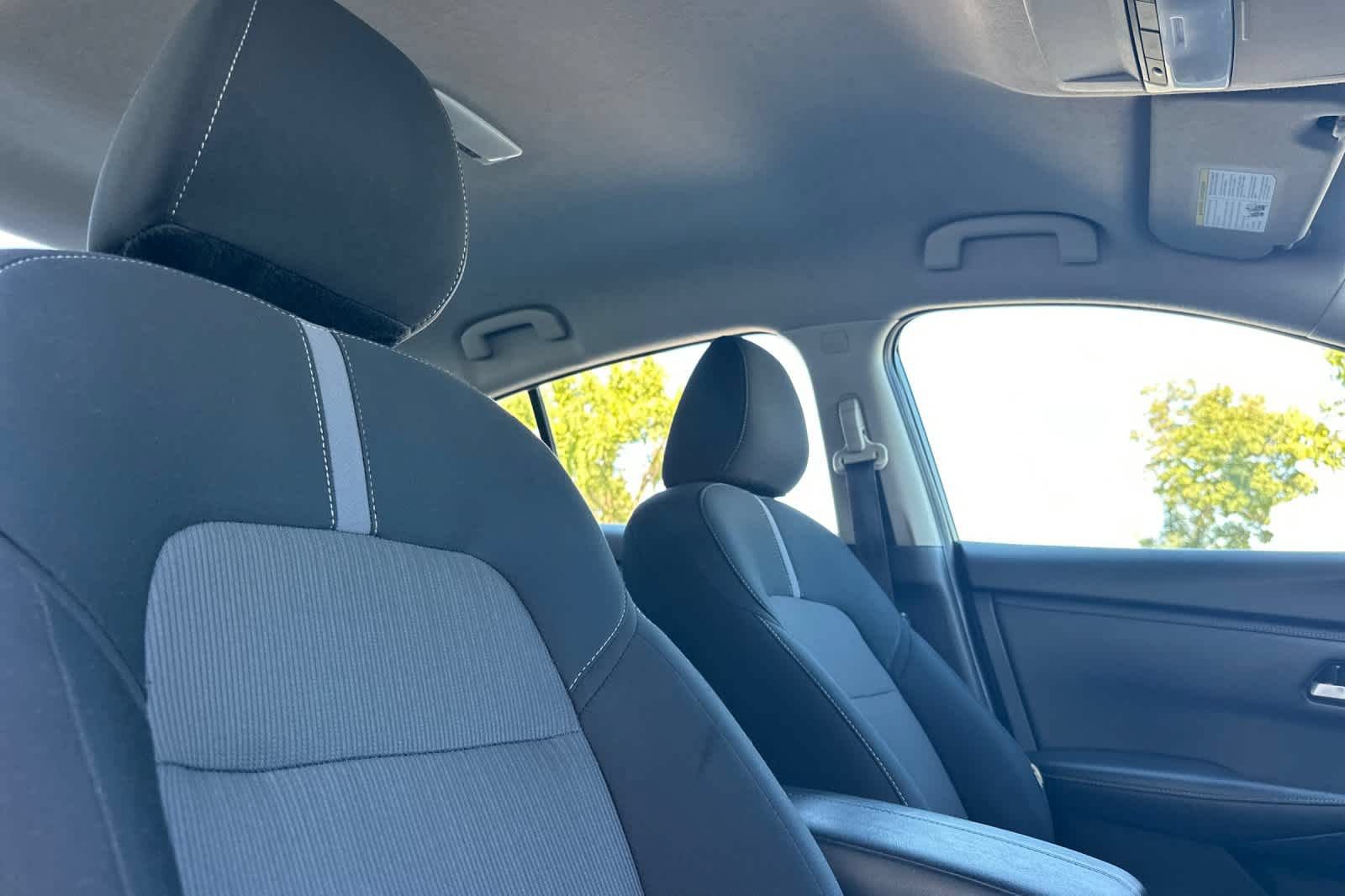 Used 2024 Nissan Sentra SV FWD image 17