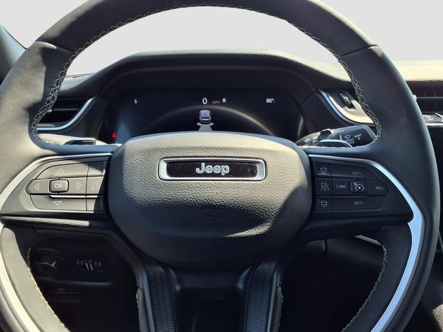 Used 2023 Jeep Grand Cherokee L Laredo AWD/4WD image 26