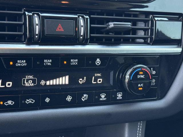 Used 2023 Nissan Pathfinder Platinum AWD/4WD image 24