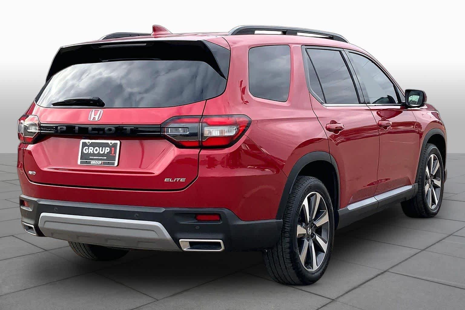 Used 2023 Honda Pilot Elite image 13
