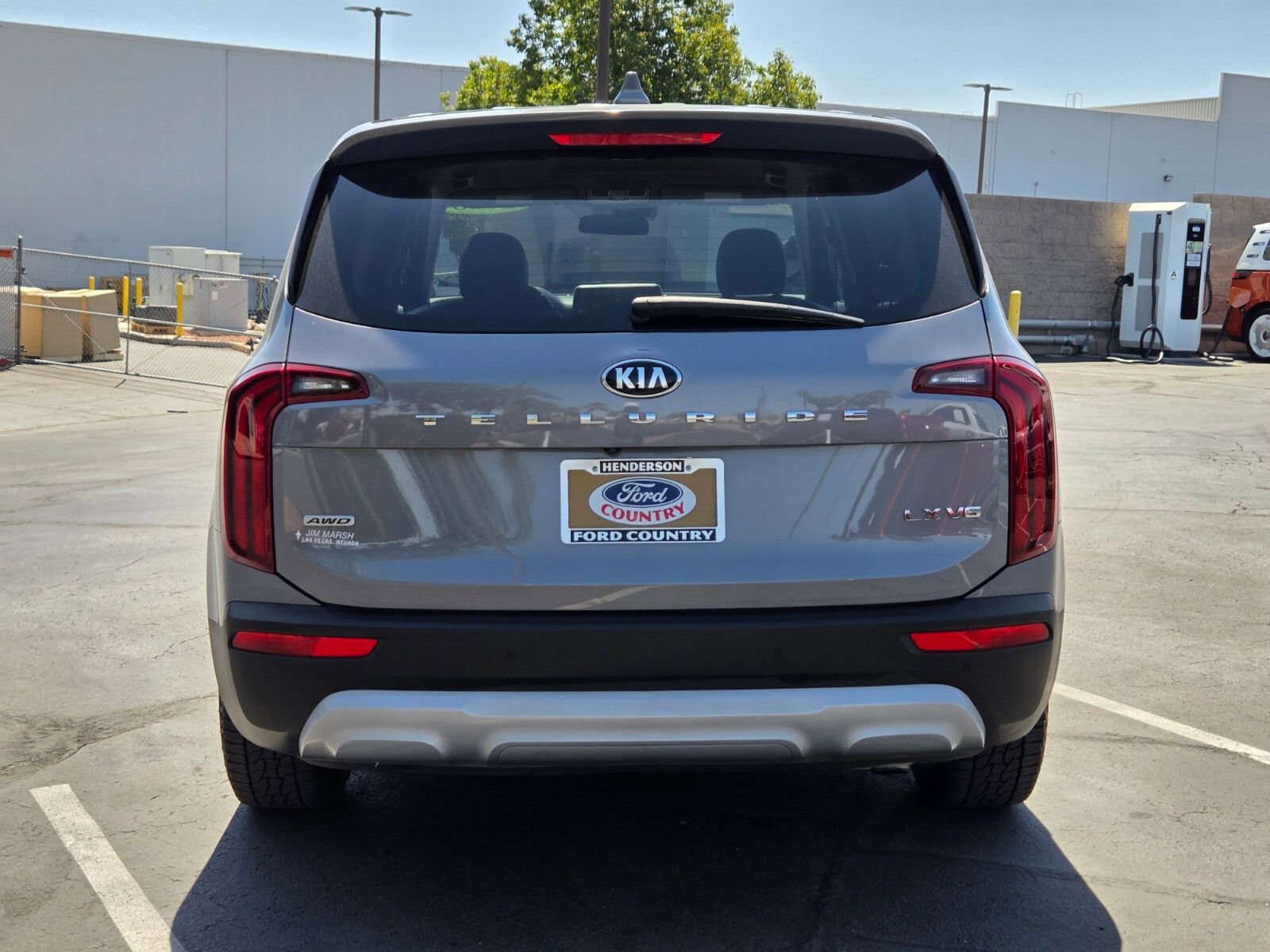 Used 2021 Kia Telluride LX AWD/4WD image 5
