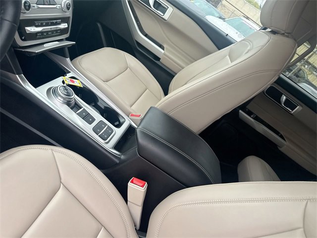 Certified 2024 Ford Explorer XLT w/ Equipment Group 202A image 27