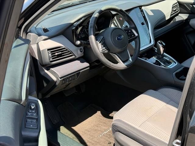 Used 2023 Subaru Outback Premium AWD/4WD image 9