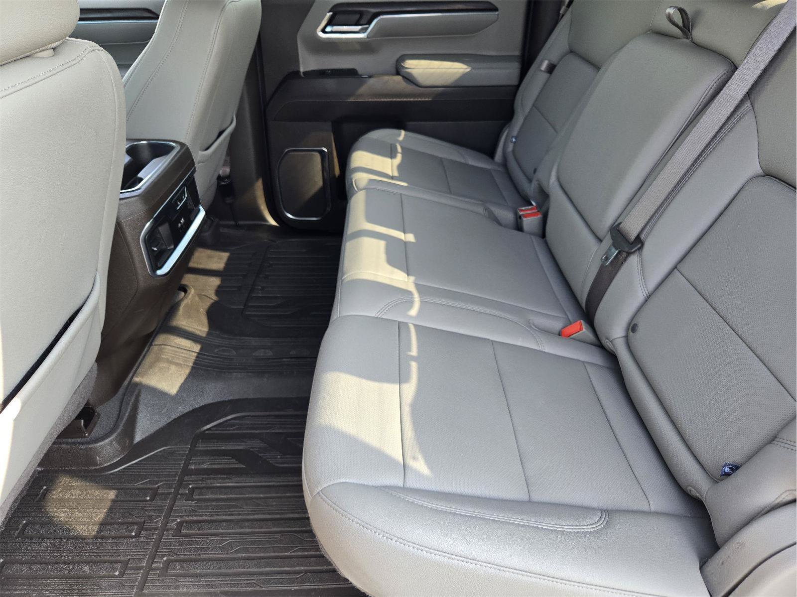 Used 2024 GMC Sierra 1500 SLT RWD image 29