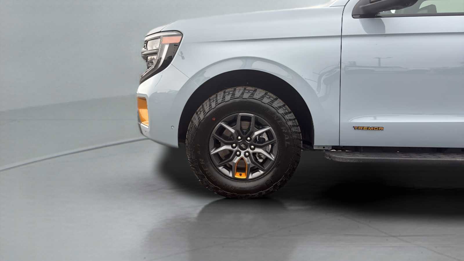 Certified 2025 Ford Expedition Tremor image 37