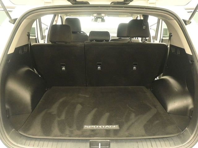 Used 2020 Kia Sportage LX image 16