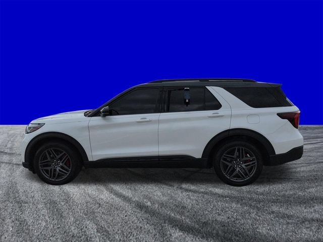 Certified 2025 Ford Explorer ST RWD image 7