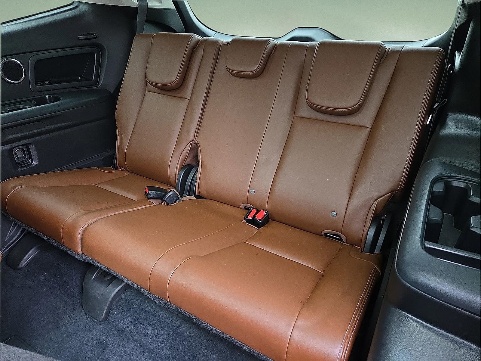 Used 2021 Subaru Ascent Touring w/ Popular Package #2A image 10