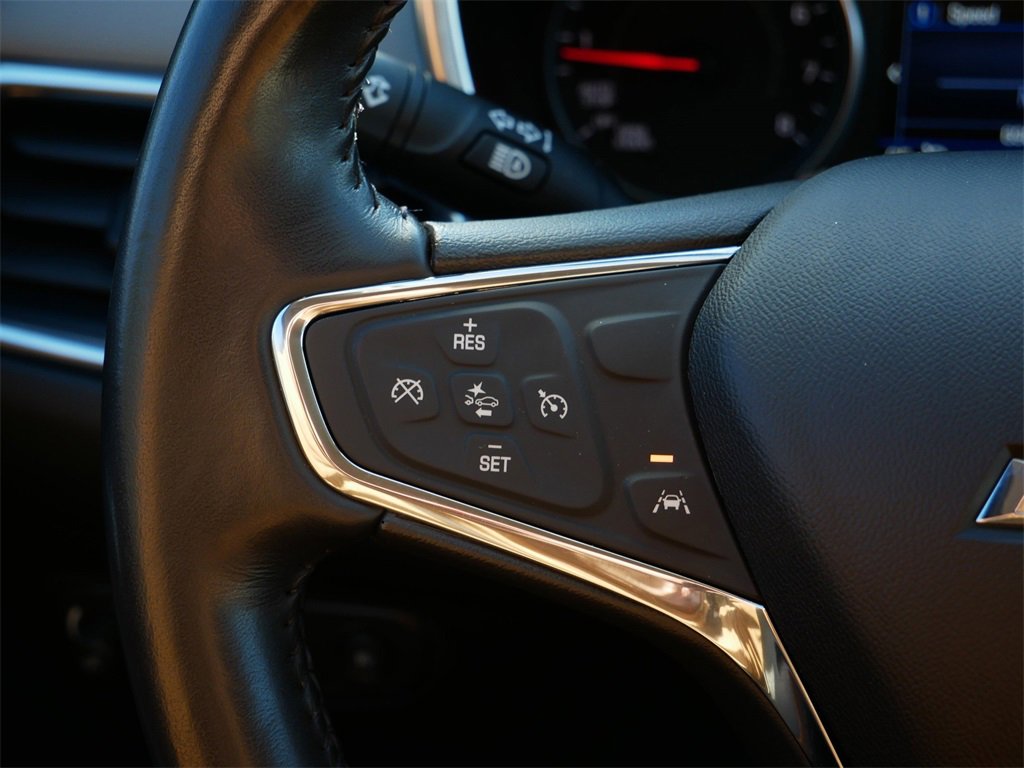 Used 2020 Chevrolet Equinox LT w/ Driver Convenience Package image 17