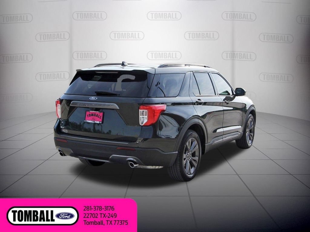 Certified 2024 Ford Explorer XLT w/ Equipment Group 202A RWD image 8