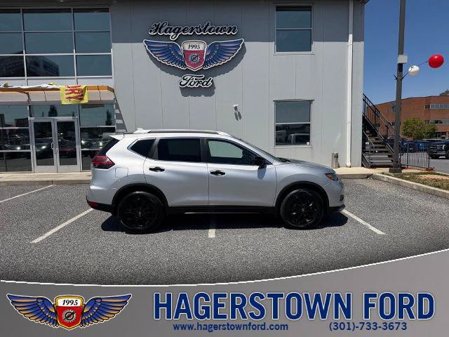 Used 2018 Nissan Rogue SV w/ Premium Package AWD/4WD image 1