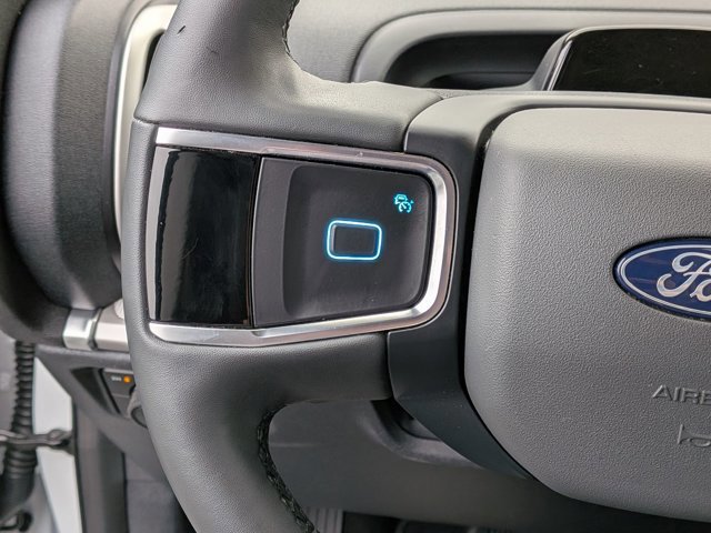 Certified 2025 Ford Expedition Active image 18