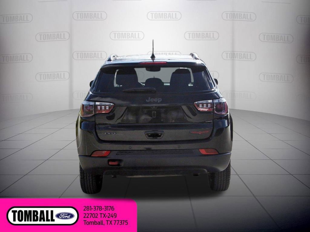 Used 2023 Jeep Compass Trailhawk image 4