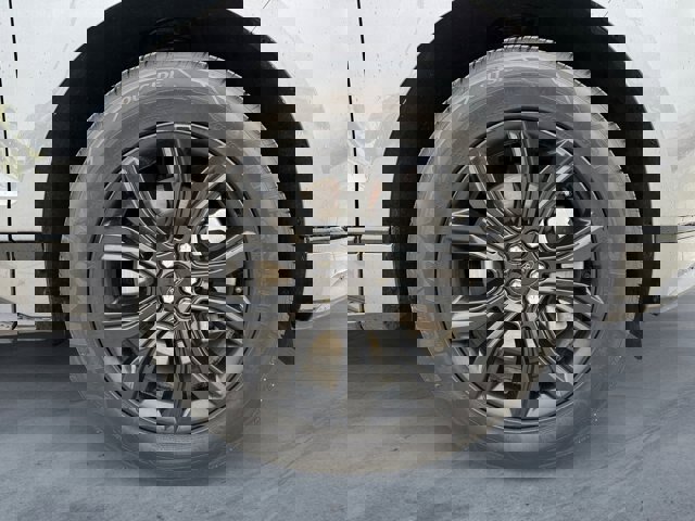 Certified 2022 Ford Edge SE w/ Black Appearance Package image 9