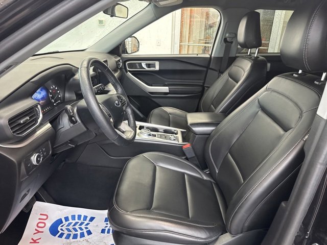 Certified 2022 Ford Explorer XLT w/ Equipment Group 202A image 19
