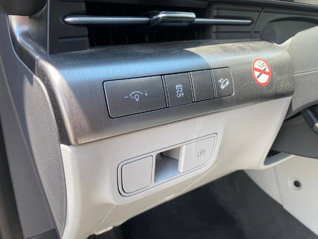 Used 2025 Hyundai Kona SEL FWD image 17