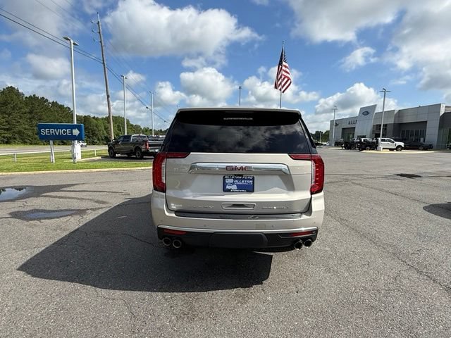 Used 2021 GMC Yukon XL Denali w/ Denali Premium Package RWD image 5