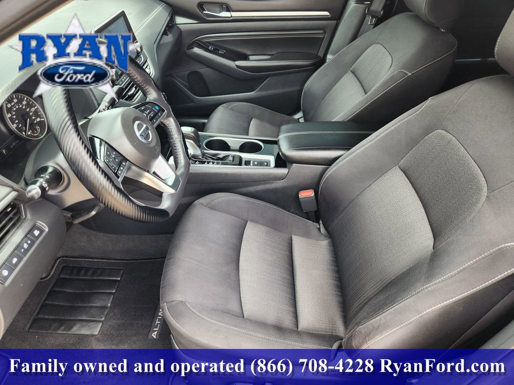 Used 2022 Nissan Altima 2.5 SV w/ SV Premium Package FWD image 9
