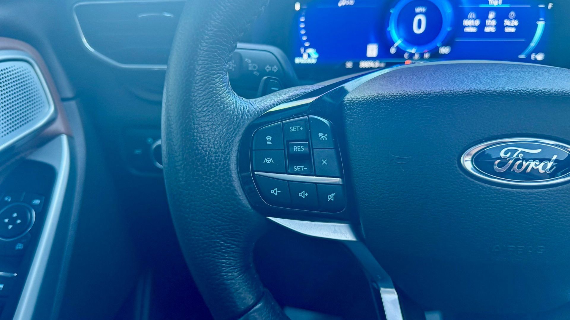 Certified 2021 Ford Explorer King Ranch w/ Premium Technology Package image 30