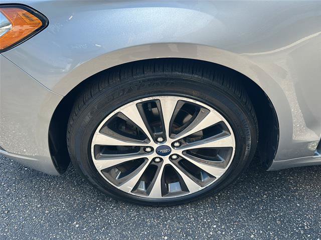 Certified 2020 Ford Fusion SE AWD/4WD image 39