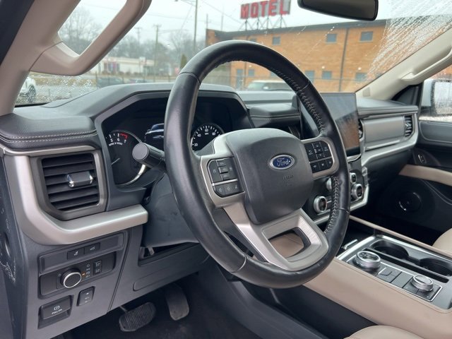 Certified 2024 Ford Expedition Max XLT image 9